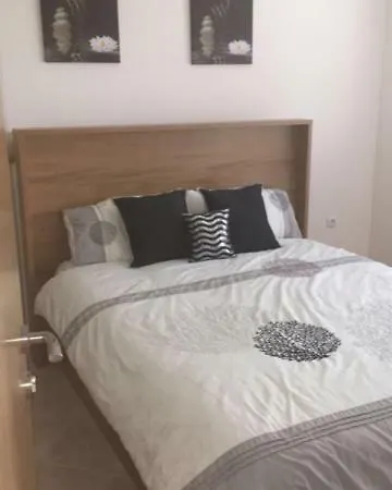 Apartment Hills - Highly Recommended
